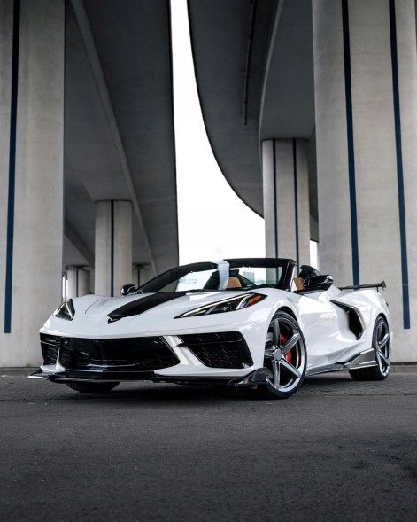 Китай 000-CORVC8-SSV1 Накладка на поріг чорна глянцева Chevrolet Corvette C8 2020-2024