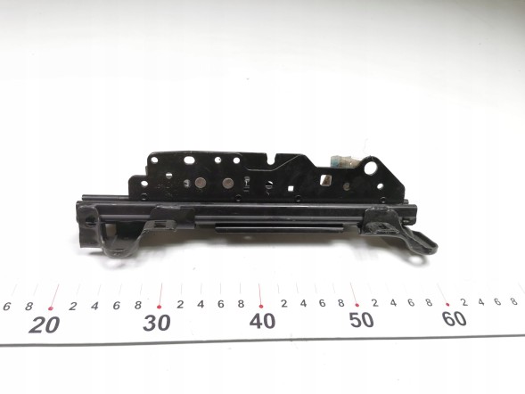 Ford OE ЗОВНІШНЯ НАПРАВЛЯЮЧА ЛІВА FORD ESCORT 1995-2001 OE 1037194