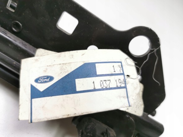 Ford OE ЗОВНІШНЯ НАПРАВЛЯЮЧА ЛІВА FORD ESCORT 1995-2001 OE 1037194