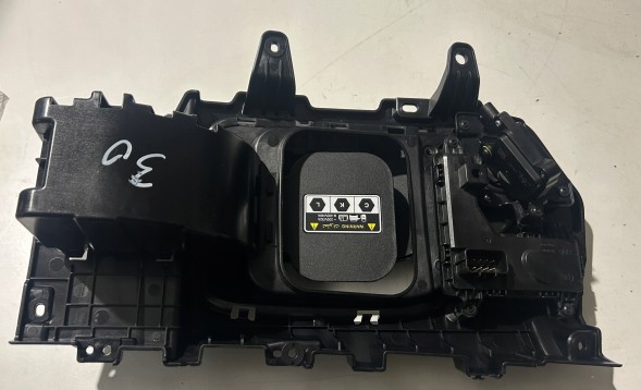 Hyundai OE 863CC-HF100 OE OOB HYUNDAI KONA II 2022- ЕЛЕКТРИЧНИЙ ПОРТ КРИШКА ЗАРЯДНОГО ГНІЗДА 863CC-HF100
