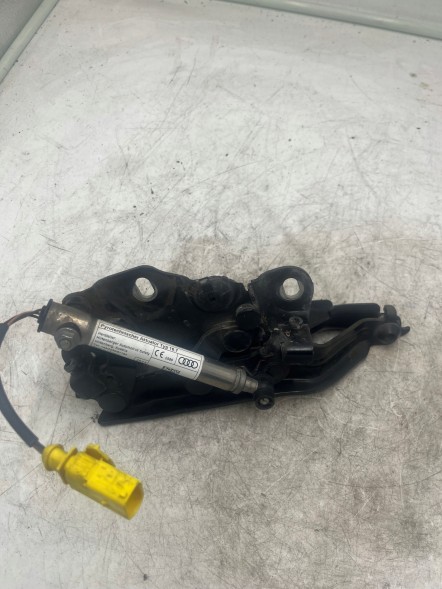 Audi OE 8V0823301F 8V0823823F ROZ ЗАВІСА КАПОТА ЛІВА ПІРОТЕХНІЧНА 8V0823301 8V0823823F AUDI A3 8V 17Р