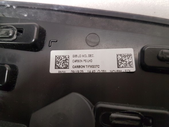 BMW OE ПЛАНКА ДЕКОР КОНСОЛІ BMW X5 G05 LCI CARBON MATT 8088431