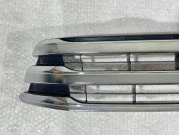 Toyota OE 53111-0K720 531110K720 5314171010 531270K260, 161031, 531110K720, 5314171010, 640ATH161031 Решітка радіатора передня Toyota Hilux VIII 531110K720