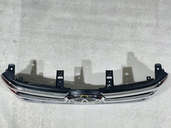 Toyota OE 53111-0K720 531110K720 5314171010 531270K260, 161031, 531110K720, 5314171010, 640ATH161031 Решітка радіатора передня Toyota Hilux VIII 531110K720