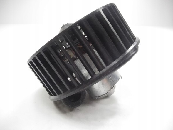 Ford OE FORD FIESTA IV МОТОР ОБІГРІВАЧА OE 1021296