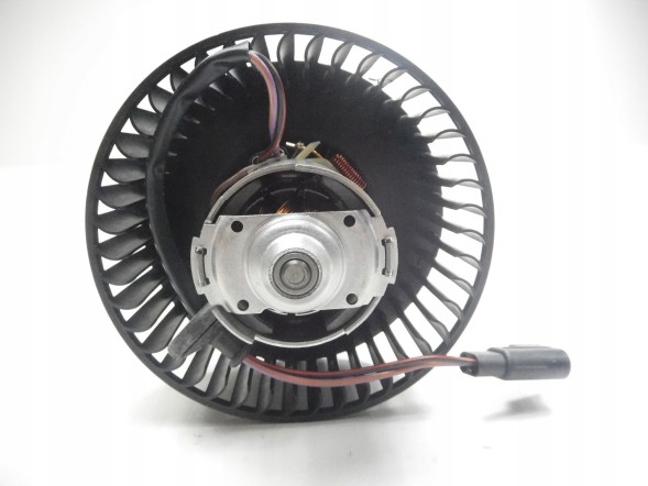 Ford OE FORD FIESTA IV МОТОР ОБІГРІВАЧА OE 1021296