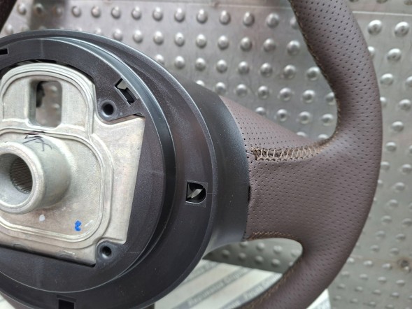 Fiat OE S26340797 ШКІРЯНЕ КЕРМО КОРИЧНЕВЕ 71753449 FIAT 500 2007-
