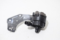 BMW OE 6834936 8838951 BMW Bmw x7 g07 40ix 30dx m50dx насос водяного насоса циркуляційної охолоджуючої рідини