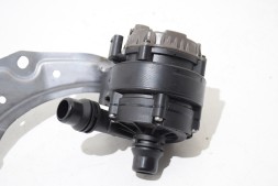 BMW OE 6834936 8838951 BMW Bmw x7 g07 40ix 30dx m50dx насос водяного насоса циркуляційної охолоджуючої рідини