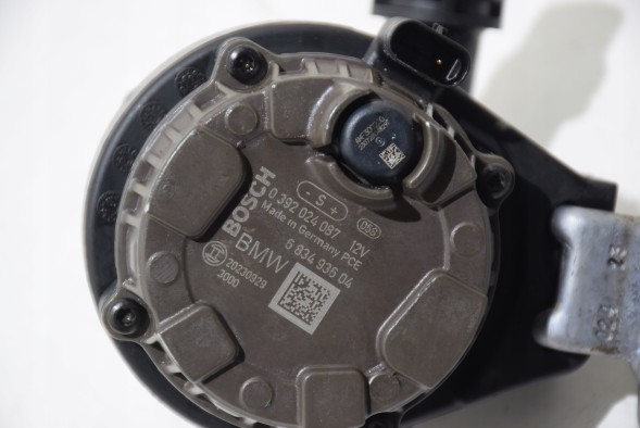 BMW OE 6834936 8838951 BMW Bmw x7 g07 40ix 30dx m50dx насос водяного насоса циркуляційної охолоджуючої рідини