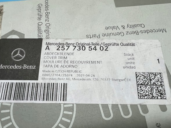Mercedes-Benz OE NOWA ORYGINALNA OSŁONA GŁOŚNIKA DRZWI PRAWY TYŁ MERCEDES CLS A2577305402 НОВИЙ ОРИГІНАЛЬНИЙ ЧОХОЛ ДВЕРНОГО ДИНАМІКА ПРАВА ЗАДНЯ ЧАСТИНА MERCEDES CLS A2577305402