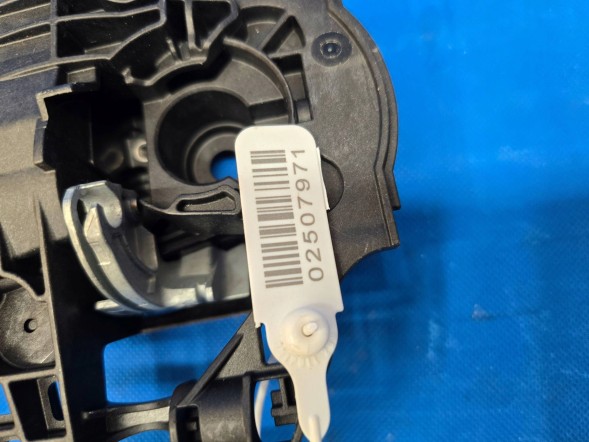 BMW OE DWZ9012 РУЧКА ДВЕРЕЙ ПРАВА ЗАДНЯ BMW 5 G60 G61 M5 G90 G99 5A69062 НОВА