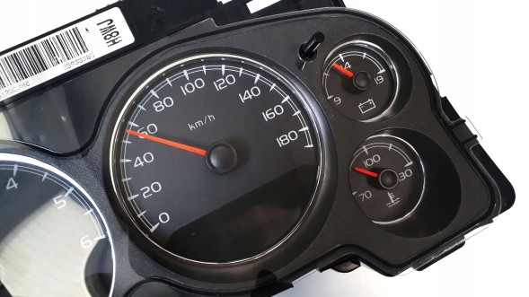 Moman 0089688089705 Годинник Chevrolet Tahoe показує км/год