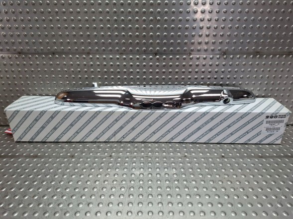 Fiat OE S26337865 ХРОМОВАНА НАКЛАДКА КЛАПАНА 0735516207 FIAT 500 2007-