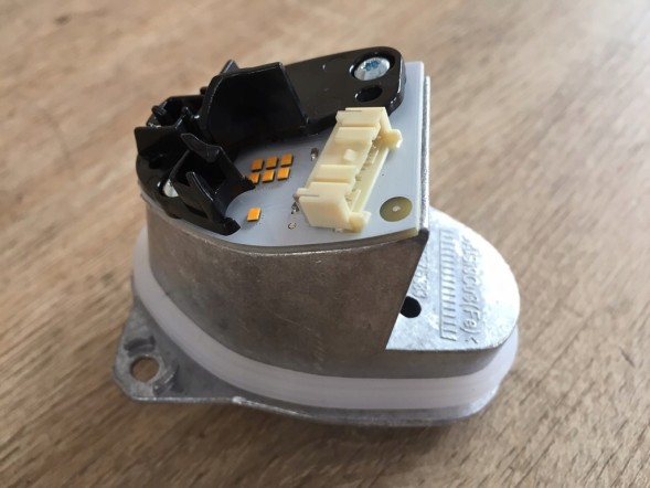 ВОЛЛЕР M6 1305715383 63117394905 Світлодіодна drl денна їзда адаптивна напрямка ліва для bmw f06 f12 f13 mosp lci