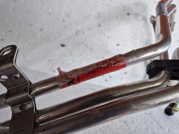 Chrysler OE 04677601AD Шланг шнура охолоджуючої рідини 04677601ad chrysler grand voyager v 2.8 crdi