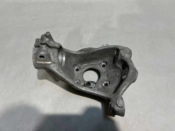 BMW OE 6892508 PMI150921 КУЛАК ПОВОРОТНИЙ ПРАВИЙ ПЕРЕДНІЙ BMW 4 G22 G23 G26 6892508