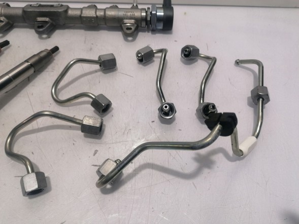 BMW OE 8514146 8514147 0445110613 WTRYSKI LISTWA PRZEWODY B48 Po 122km! BMW F20 F30 F39 F45 F48 ФОРСУНКИ РЕЙКА ШЛАНГИ B48 8514146 Після 122 тис. км пробігу!