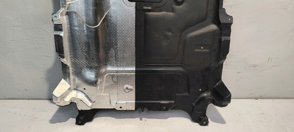 Mercedes-Benz OE A2135206000 MBAP КРИШКА ШАСІ НИЖНЯ ПЛАСТИНА MERCEDES E-CLASS W213 A2135206000