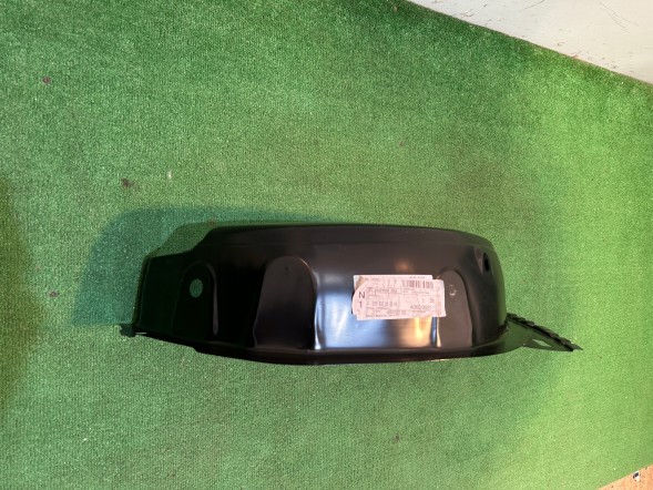 Mercedes-Benz OE MERCEDES C KLASA W205 WNĘKA OBUDOWA KOŁA ВНУТРІШНЄ НАДКОЛЕСО A205630650264
