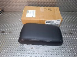 Dodge OE ПІДЛОКІТНИК 1VT061S9AD CHRYSLER 300 DODGE CHARGER 13- MOPAR