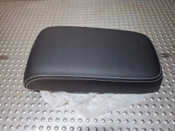 Dodge OE ПІДЛОКІТНИК 1VT061S9AD CHRYSLER 300 DODGE CHARGER 13- MOPAR