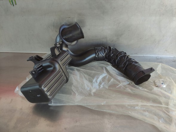 Opel OE KOREKT 20987238 22737397 20792675 20792675 REZONATOR POWIETRZA 2.2 CDTI ANTARA CHEVROLET CAPTIVA MOKKA РЕЗОНАТОР ПОВІТРЯ ANTARA 2.2 CHEVROLET CAPTIVA MOKKA 20792675 20987238