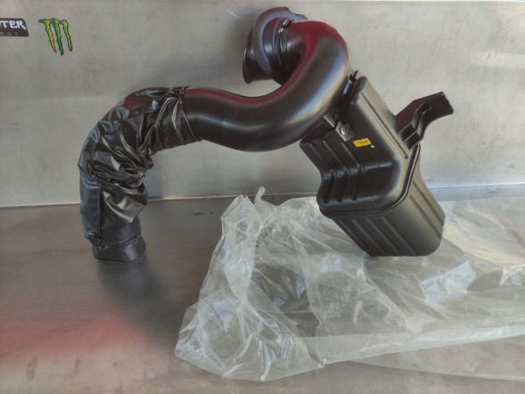 Opel OE KOREKT 20987238 22737397 20792675 20792675 REZONATOR POWIETRZA 2.2 CDTI ANTARA CHEVROLET CAPTIVA MOKKA РЕЗОНАТОР ПОВІТРЯ ANTARA 2.2 CHEVROLET CAPTIVA MOKKA 20792675 20987238