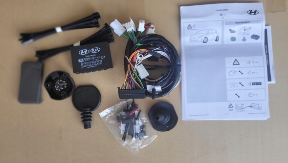 Hyundai OE Q0621-ADE00CP МОДУЛЬ ДРУГИ ПРОВОДІВ БУКУЮЧНОГО ГАКА 13 PIN ОРИГІНАЛ i20 HYUNDAI i20 2021->