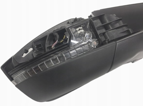 Skoda OE Kamiq Scala 8 pin R Дзеркало SKODA KAMIQ SCALA (2019-) ЄВРОПА 8 пінів / КАБЕЛЬНЕ З закриттям ОРИГІНАЛ Праве