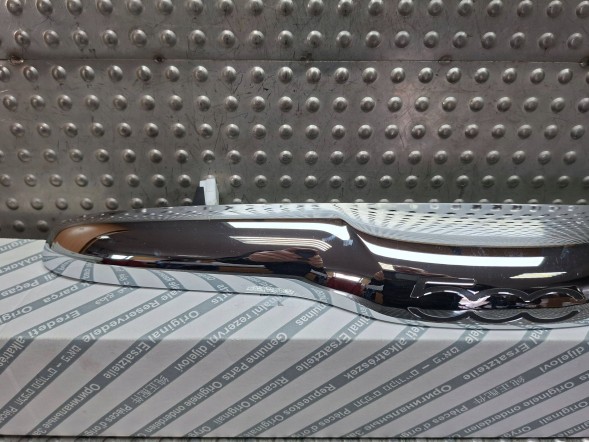 Fiat OE S26337883 ХРОМОВАНА НАКЛАДКА КЛАПАНА 0735516207 FIAT 500 2007-