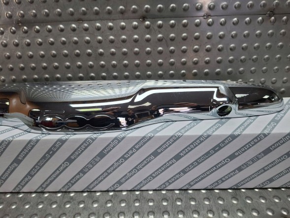 Fiat OE S26337883 ХРОМОВАНА НАКЛАДКА КЛАПАНА 0735516207 FIAT 500 2007-