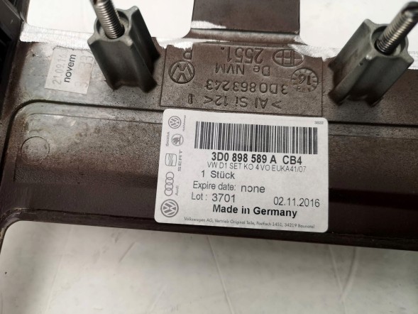 Volkswagen OE 3D0898589A, DWP464792OE Рамка захисту тунелю VW Phaeton 3D0898589A