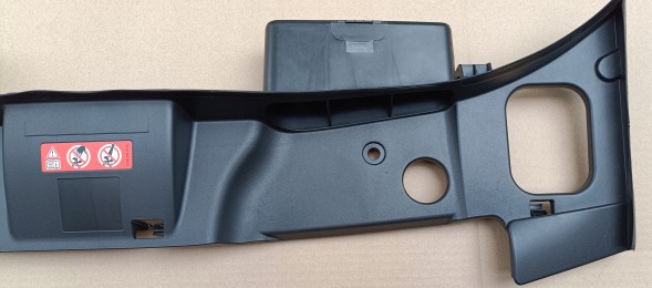 Mercedes-Benz OE CLS W218 2185000755 DOLOT KIEROWNICA POWIETRZA OSŁONA PASA GÓRNA CDI ВЕРХНІЙ ЧОХОЛ РЕМЕНЯ ПОВІТРОЗАБІРНИКА A2185000755 MERCEDES CLS W218