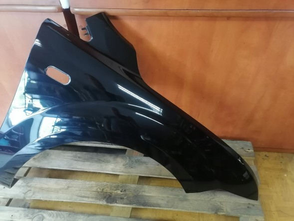 Polcar BŁOTNIK PRAWY PRZÓD FORD FOCUS MK2 F3 BLACK PANTH БРИЗКОВИК ПРАВИЙ ПЕРЕДНІЙ FORD FOCUS MK2 F3 BLACK PANTH