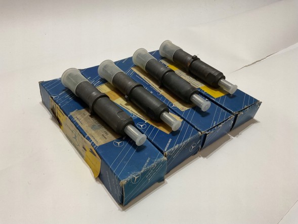 Mercedes-Benz OE A0000178621 Mercedes-benz t2 o 302 / unimog / тойота ленд крузер j4 j5 інжектори