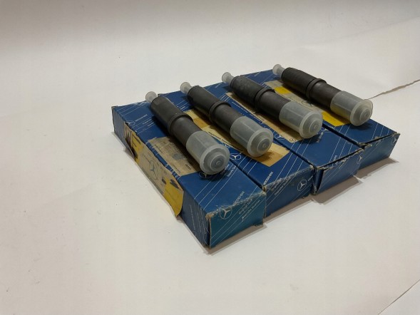 Mercedes-Benz OE A0000178621 Mercedes-benz t2 o 302 / unimog / тойота ленд крузер j4 j5 інжектори