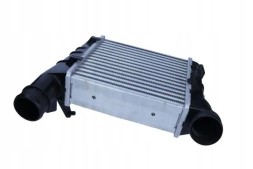 Maxgear AC680187 Охолоджувач повітря інтеркулер ac680187 maxgear