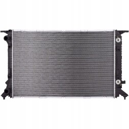 AHE RAD/516541651 Охолоджувач PORSCHE MACAN 95B 14-17 2.0Т 8K0121251AH