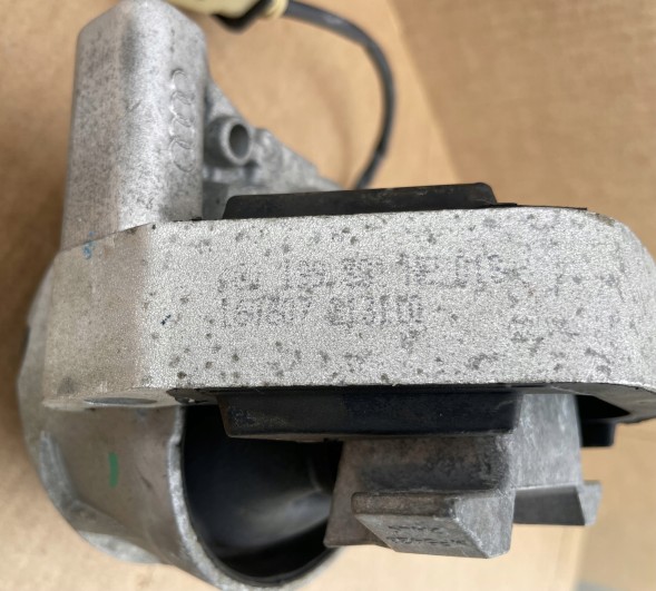 Audi OE ПОДУШКА ДВИГУНА 4G0199381NE AUDI A6 C7 ОРИГІНАЛ НОВА