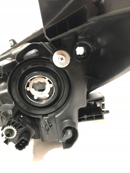 Abakus 216-1178RMLDEM2 Mazda 3 17 europa + двигун h11/h15 нова права фара bade-51-0k0d