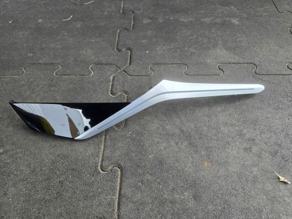 BMW OE LISTWA TAPICERKI LEWA PIANO CZARNA BMW G05 G07 8747825 QUALI2805 ПЛАНКА ОББИВКИ ЛІВА ПІАНО ЧОРНА BMW G05 G07 8747825