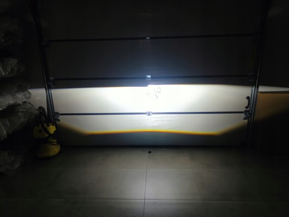 Китай 2,5biledLASER Лінзи BILED BI-LED 2,5" з лазером, ТОП 150W 2 світловідбивача - ЛАЗЕР