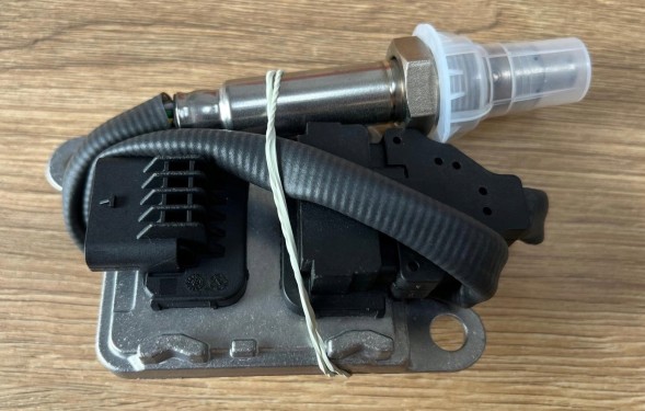 Mercedes-Benz OE ДАТЧИК NOX LAMBDA MERCEDES ОРИГІНАЛ A0009057108 0009057108