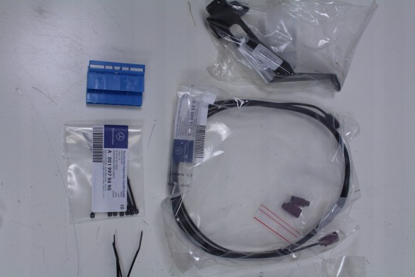 Mercedes-Benz OE МОНТАЖНИЙ КОМПЛЕКТ HOTSPOT MERCEDES A2129001816