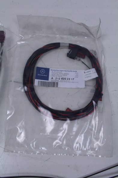 Mercedes-Benz OE МОНТАЖНИЙ КОМПЛЕКТ HOTSPOT MERCEDES A2129001816