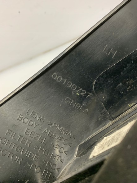 Ford OE LAMPA TYLNA LEWA 00199727 FORD ЛАМПА ЗАДНЯ ЛІВА 00199727 ФОРД
