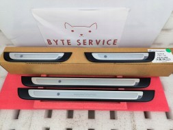 Audi OE 8V4071300B Audi a3 rs3 a4 rs4 світлодіодні порогові планки з підсвічуванням quattro 8v4071300b