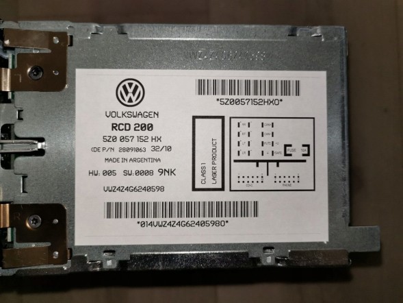 Volkswagen OE Магнітола RCD200 Volkswagen 5Z0057152HX