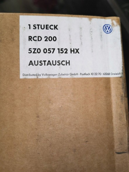 Volkswagen OE Магнітола RCD200 Volkswagen 5Z0057152HX